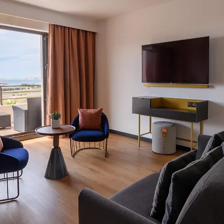 Hotel M